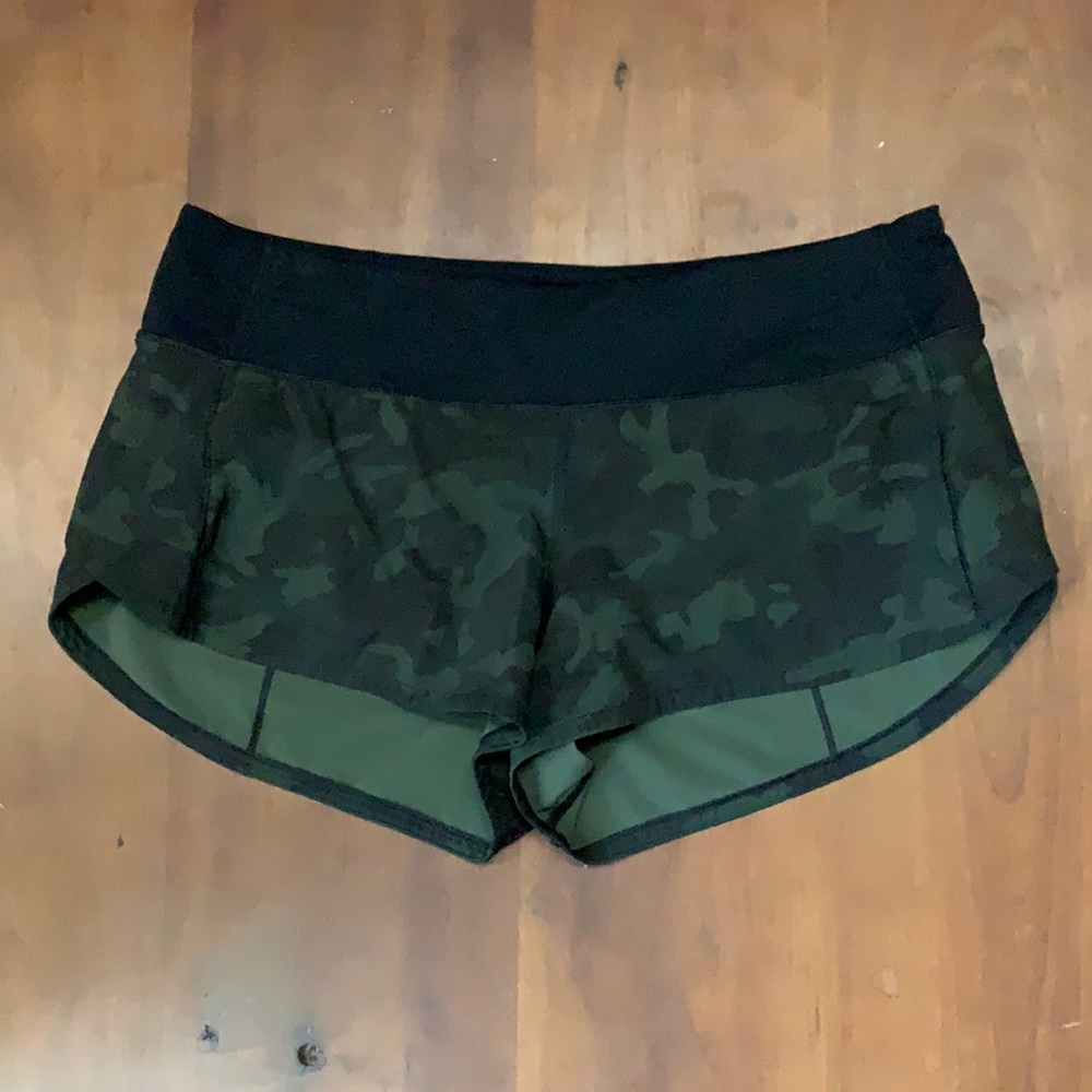 Lululemon speed up shorts size 6 camo